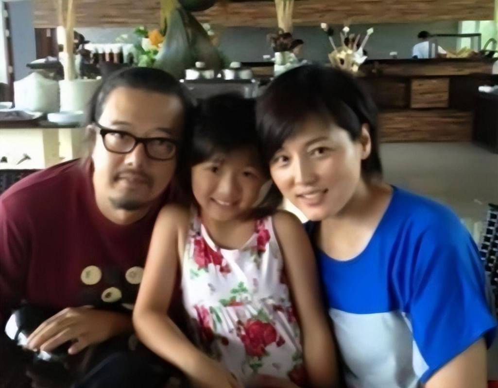 张延张锦程离婚原因_张延张锦程离婚时间线_明星离婚有什么热点话题,